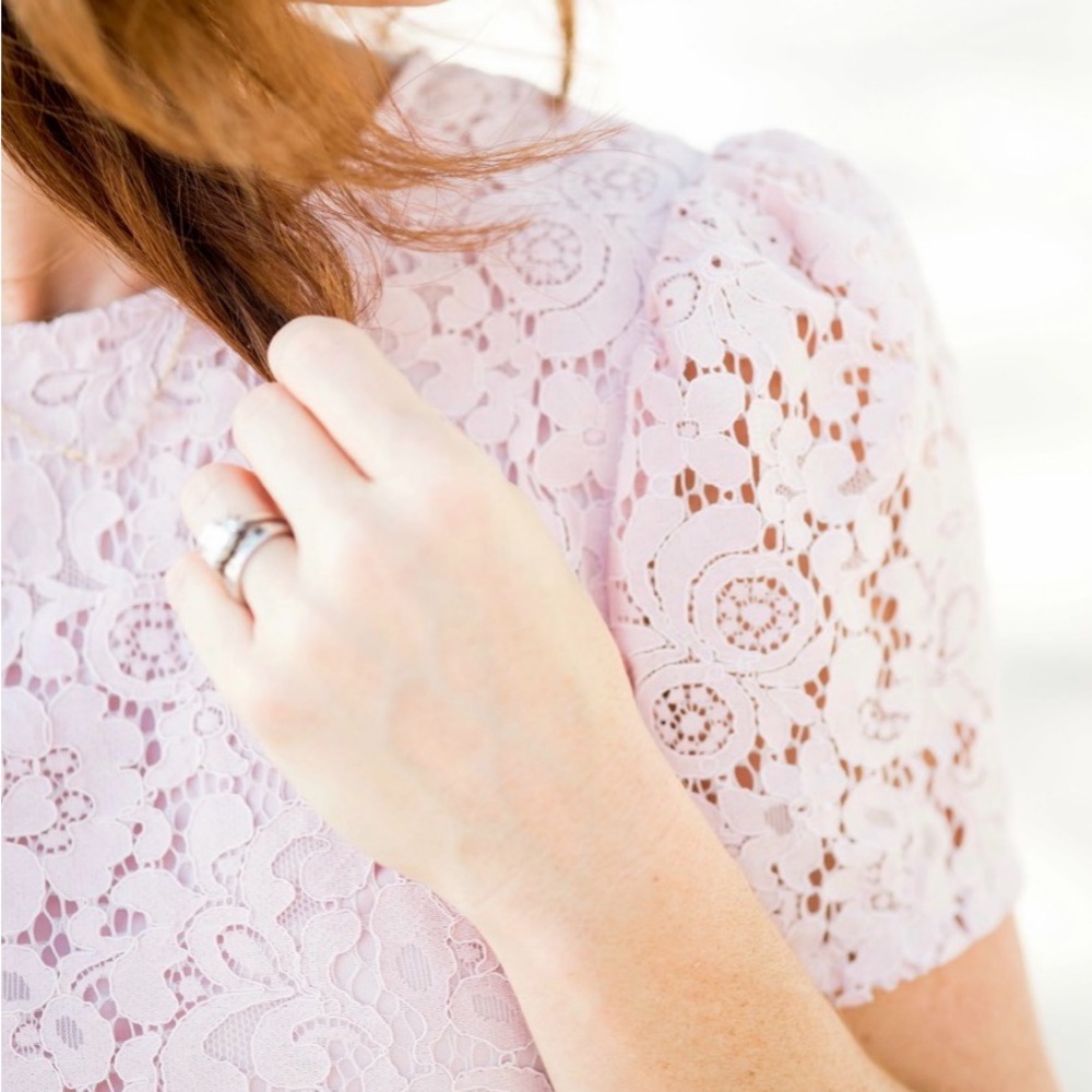 Like 🆕 EXPRESS LACE TOP / XS / S